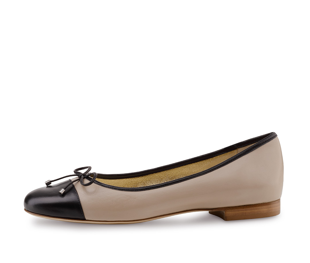 Ballerina Mia - Werner Kern Ballerinas Beige ballerina Mia with black toe cap in nappa leather